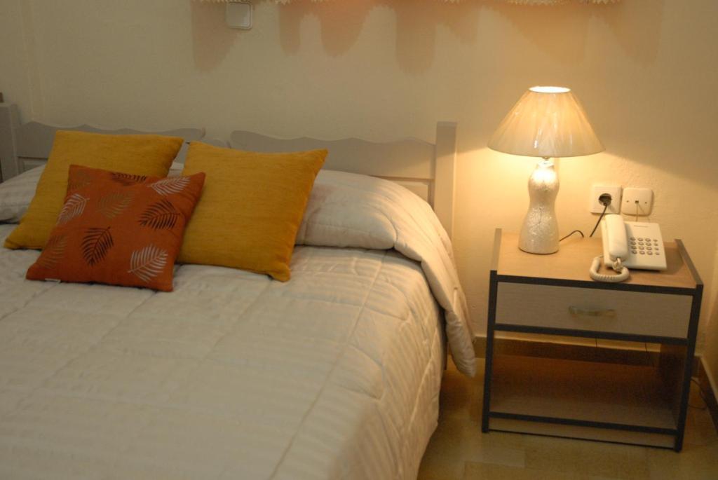Takis Hotel Apartments Ialysos  Quarto foto